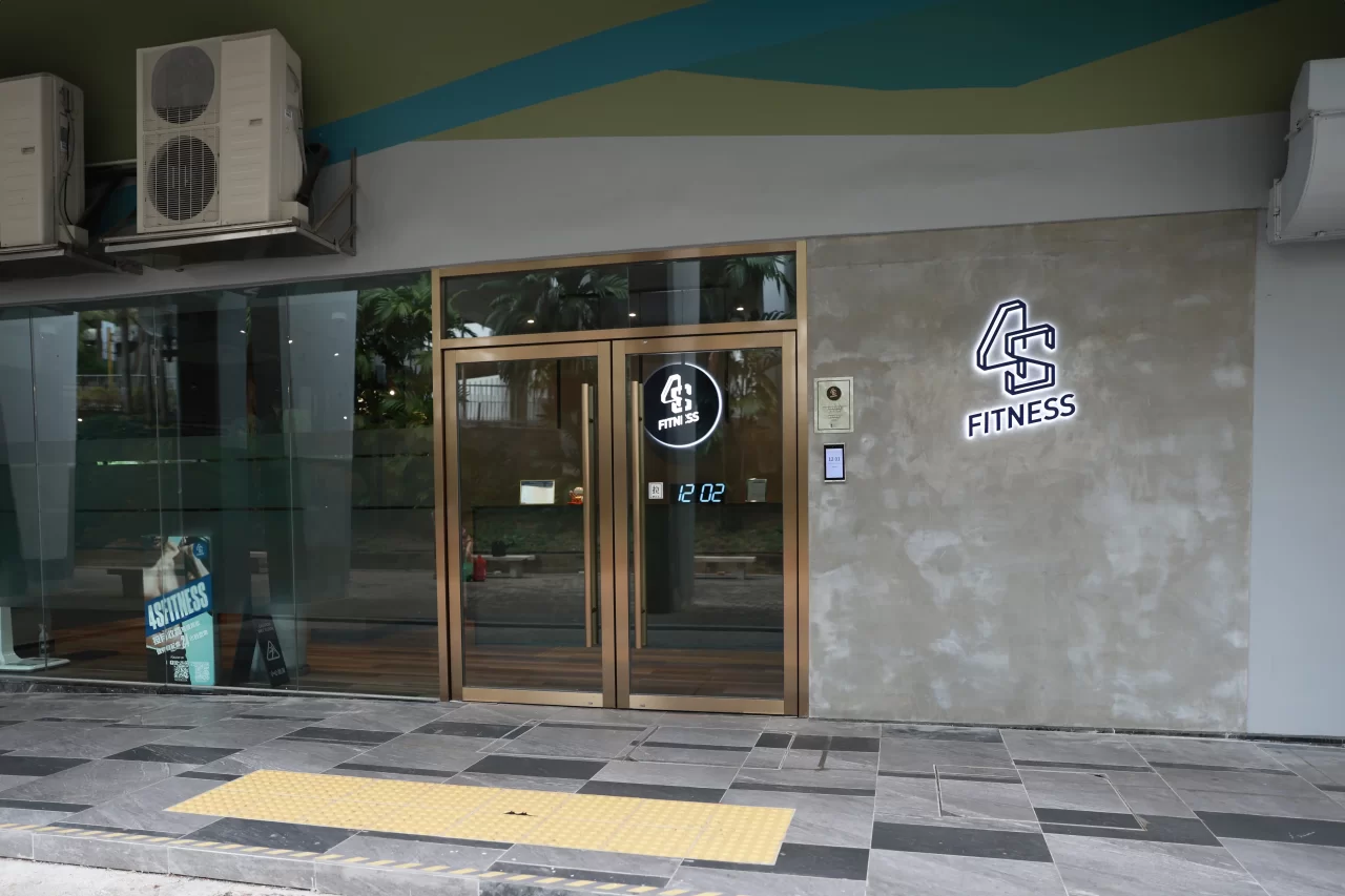 荃灣石圍角店 Tsuen Wan Shek Wai Kok